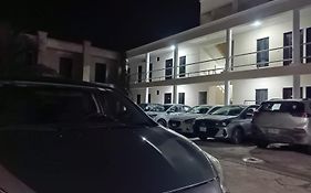 Hotel 230